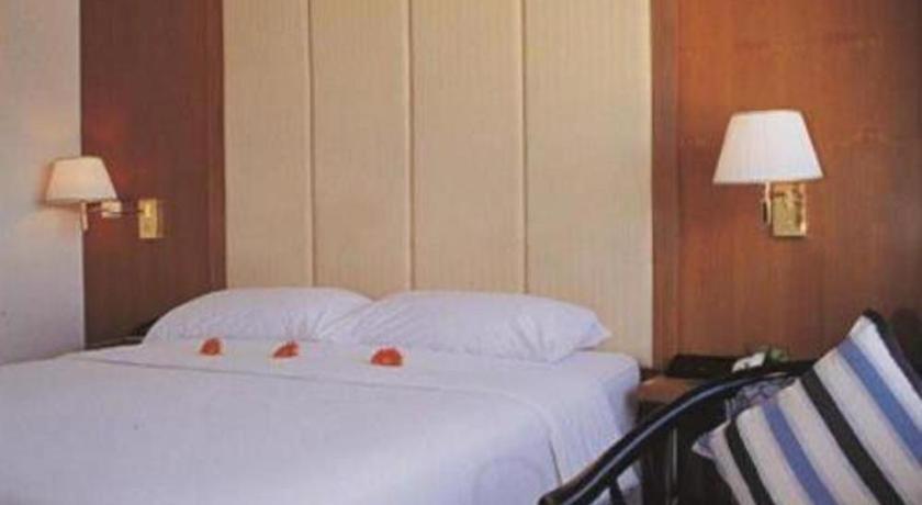 Western Grand Hotel Ratchaburi Ban Bang Kra Exteriör bild