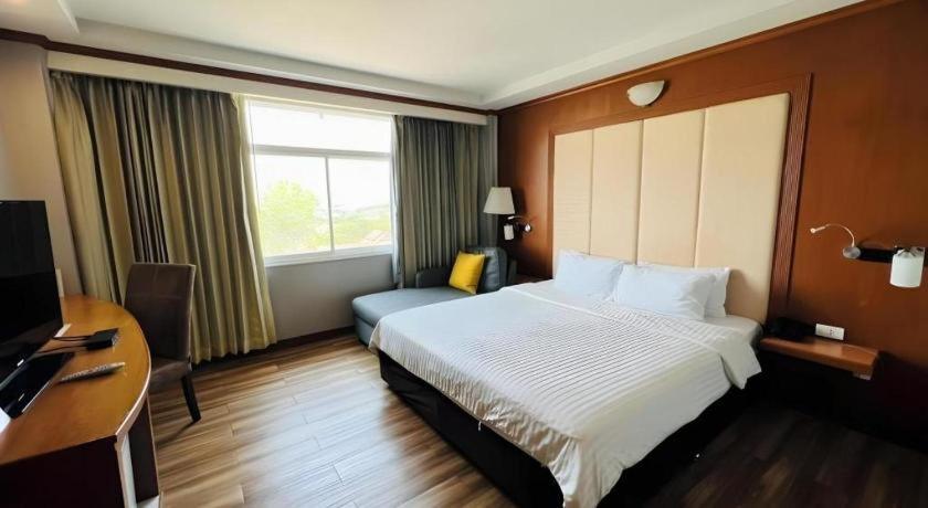 Western Grand Hotel Ratchaburi Ban Bang Kra Exteriör bild