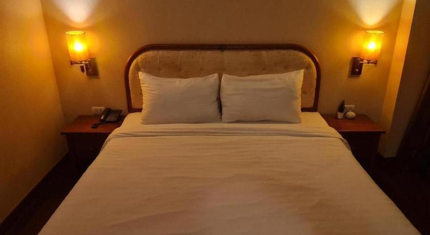 Western Grand Hotel Ratchaburi Ban Bang Kra Exteriör bild