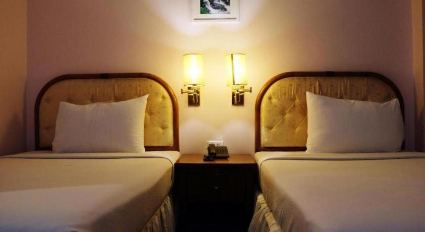 Western Grand Hotel Ratchaburi Ban Bang Kra Exteriör bild