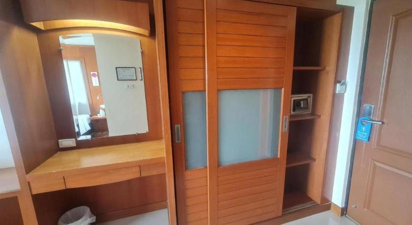 Western Grand Hotel Ratchaburi Ban Bang Kra Exteriör bild