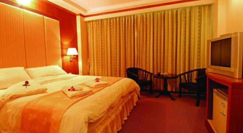 Western Grand Hotel Ratchaburi Ban Bang Kra Exteriör bild