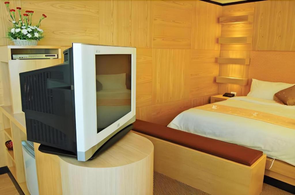 Western Grand Hotel Ratchaburi Ban Bang Kra Exteriör bild