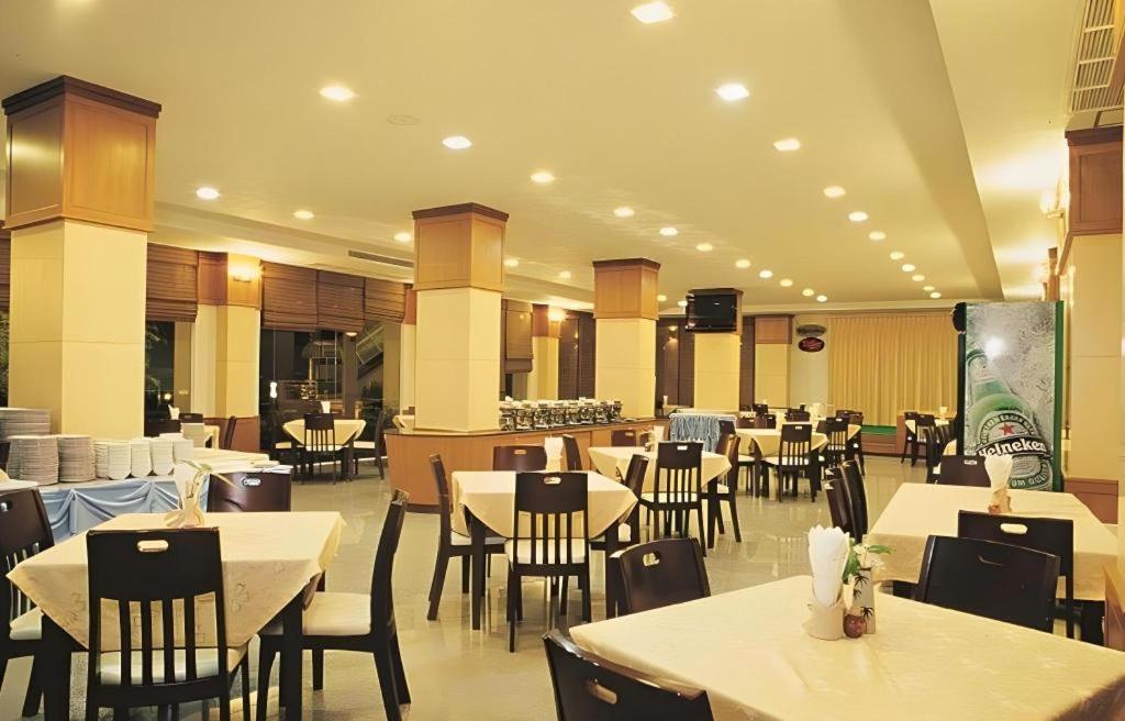 Western Grand Hotel Ratchaburi Ban Bang Kra Exteriör bild